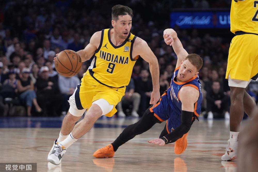 与队友交流 与队友交流