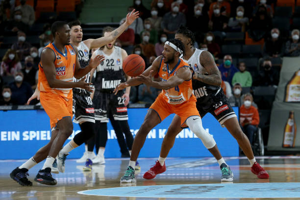 不仅依赖于 不仅依赖于